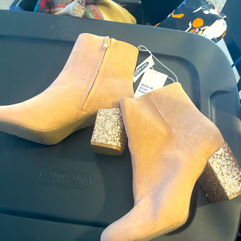 Old navy high heeled sequin booties